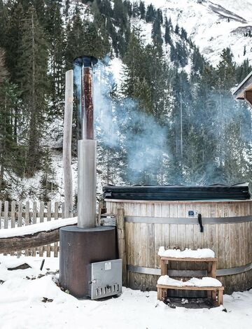 Warmpool vor dem Chalet Unterboden 5