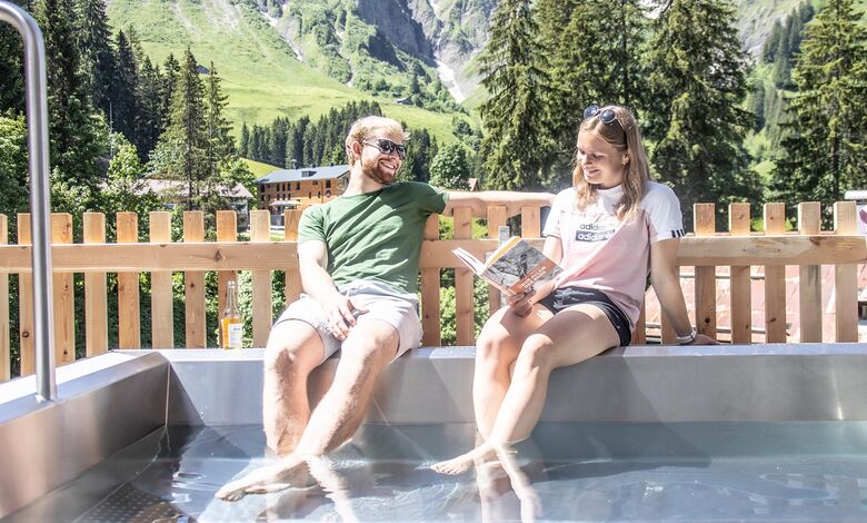 Entspannt lesen und lachen am Arlberg