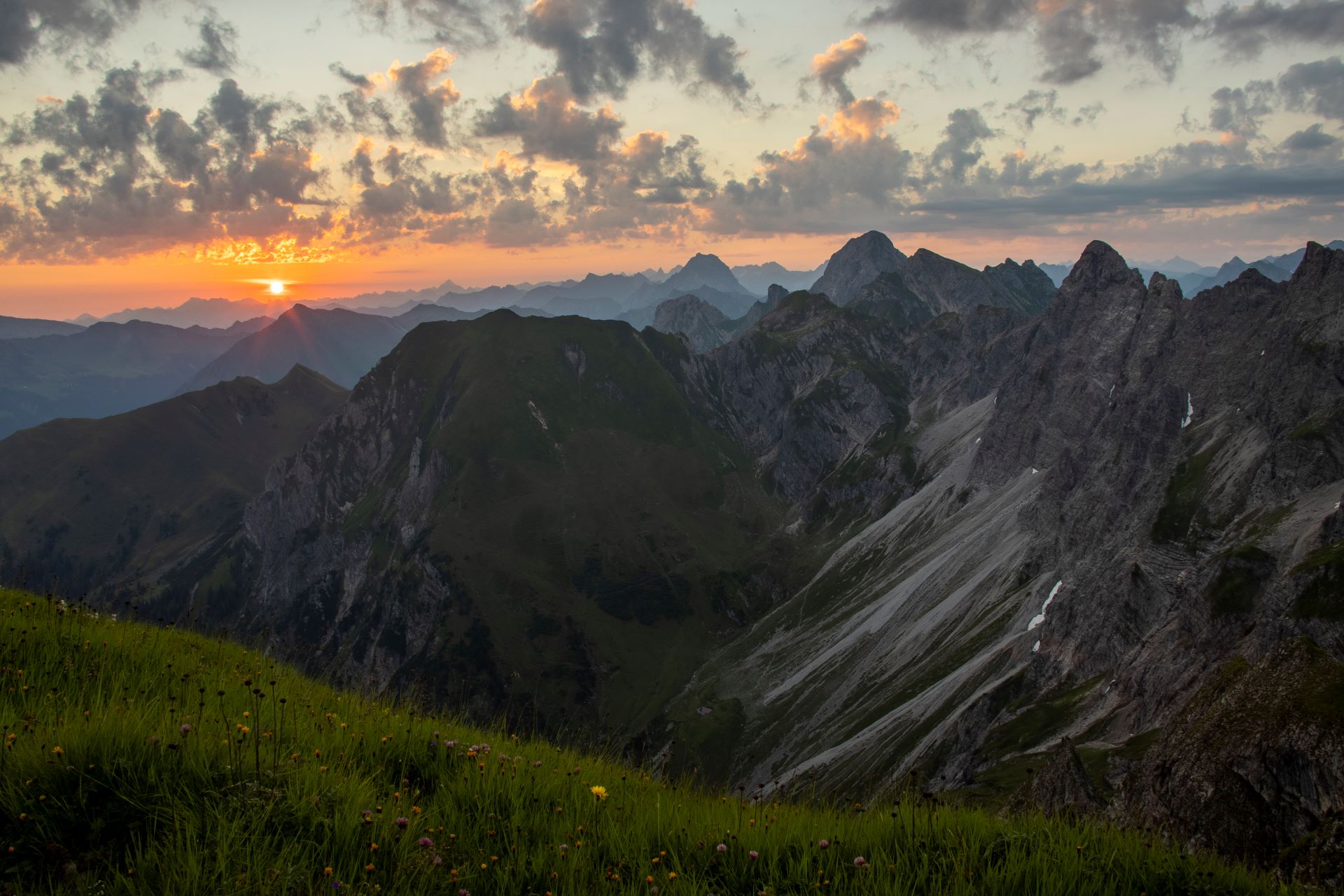 Bergpanorama vor dem Berghaus Schr&ouml;cken