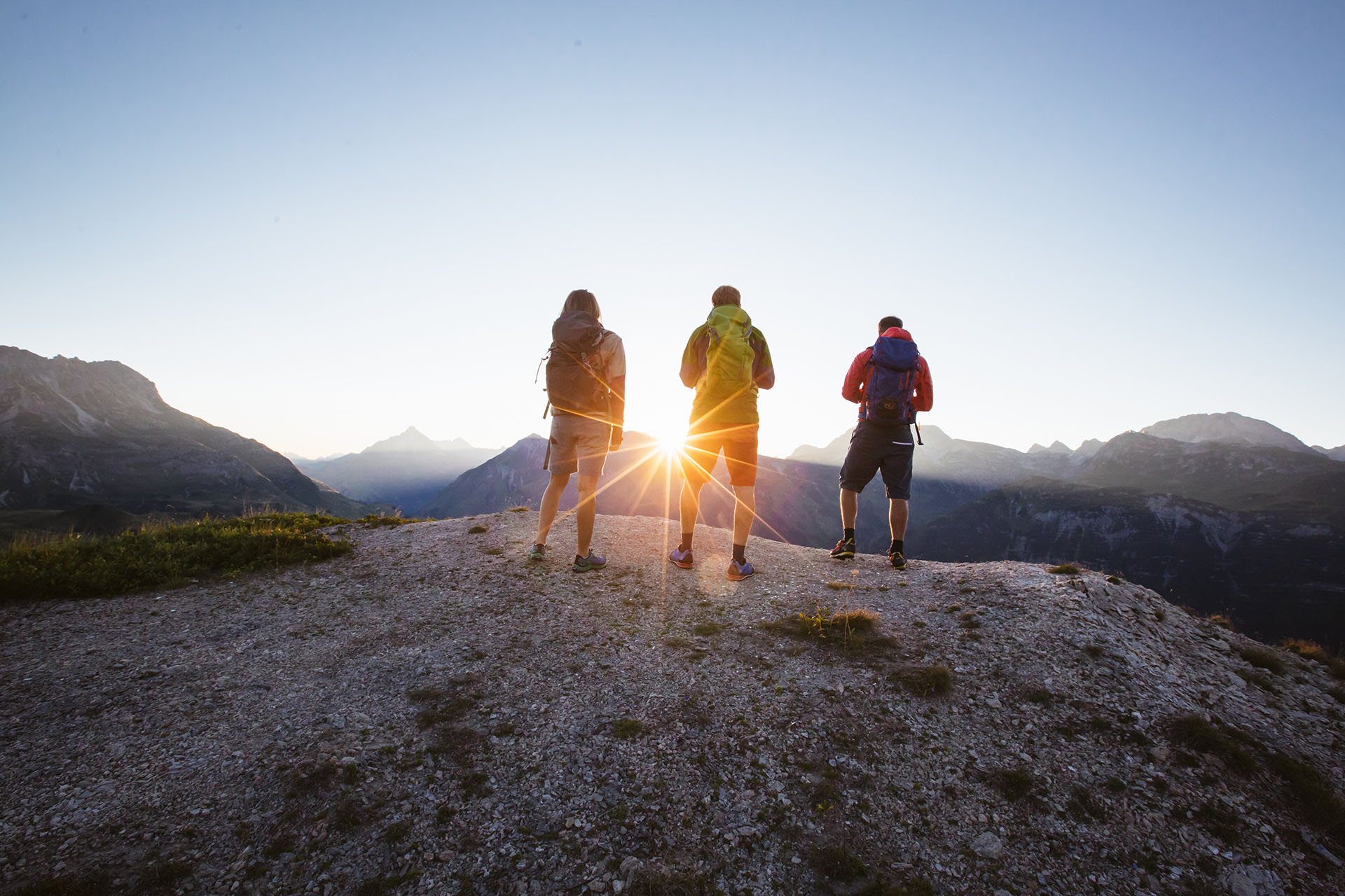Wandern bis zu Gipfelspitze